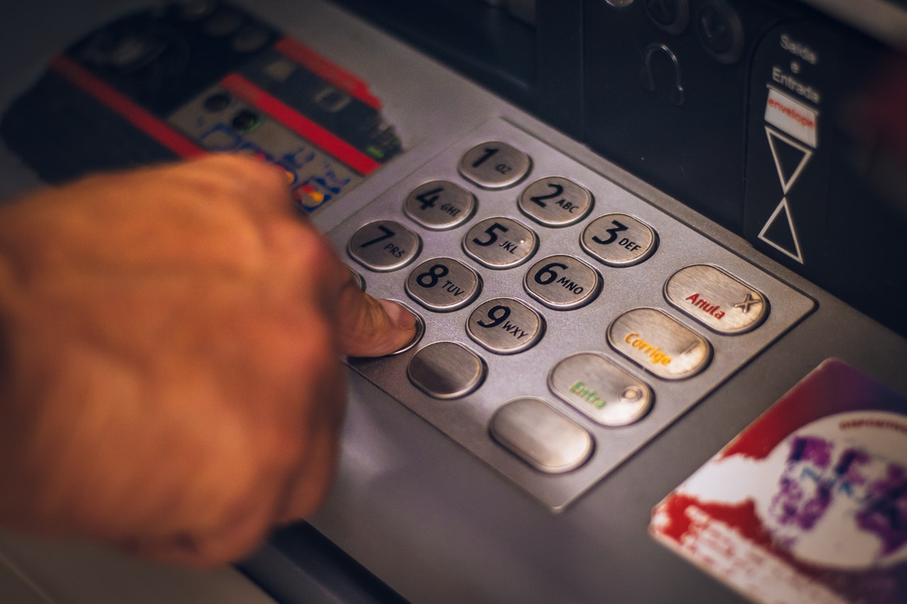 ATM. (Image from Pexels. Credits to Eduardo Soares) ATM. (Image from Pexels. Credits to Eduardo Soares)